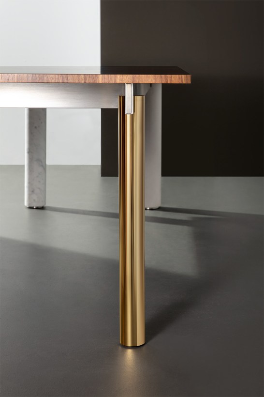 Tavolo contemporaneo