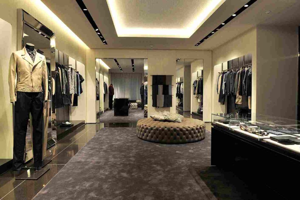 Luxury furniture: high-end furnishings in Roberto Cavalli stores
