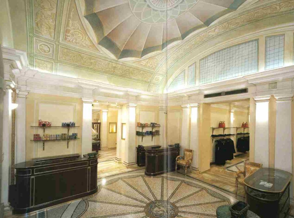 Negozi di alta moda Versace