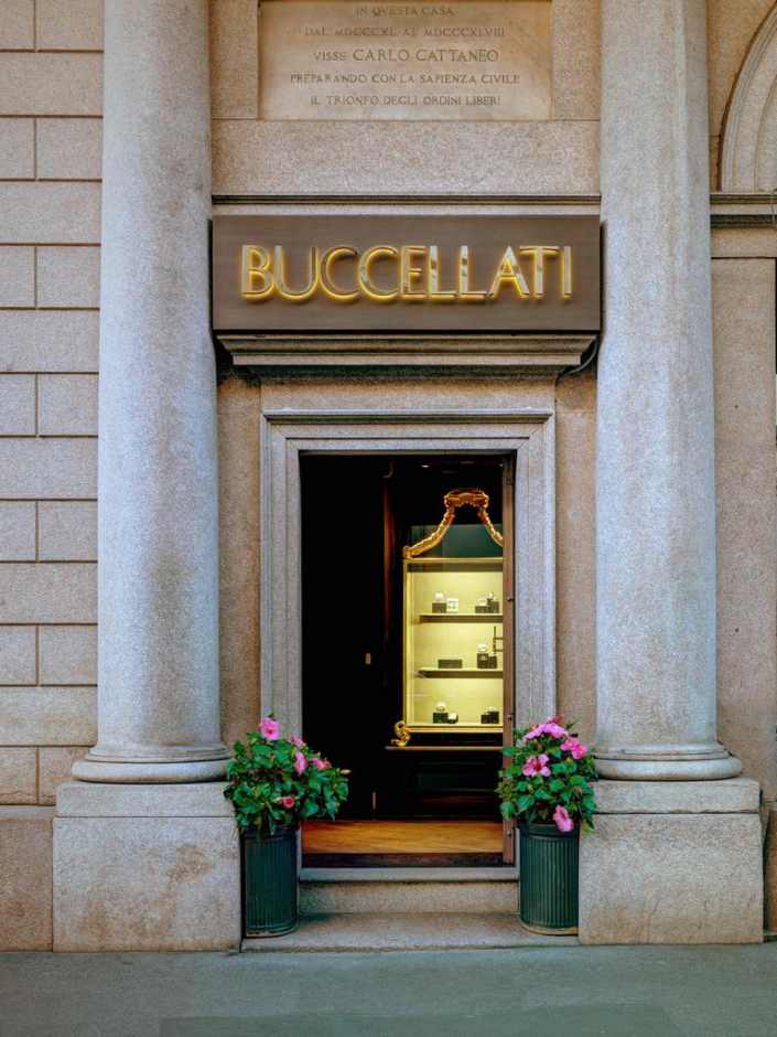 Negozi Buccellati: arredi contract su misura per negozi per gioielli