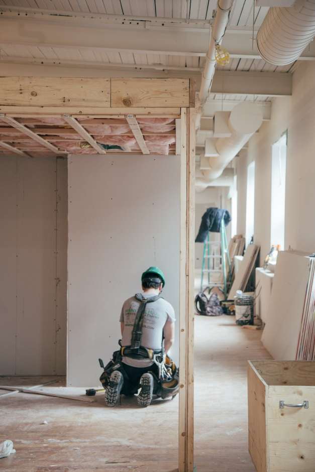 How to choose a carpentry workshop for Fit-out works & Furniture Procurement?
