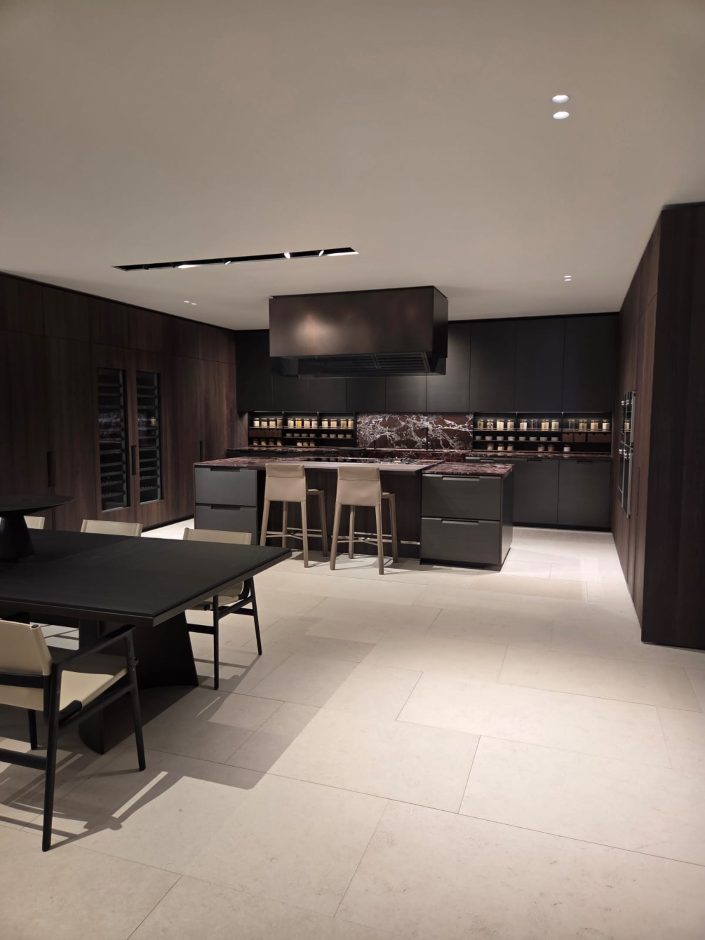 The best multi-brand retailers and interior design services in Milan