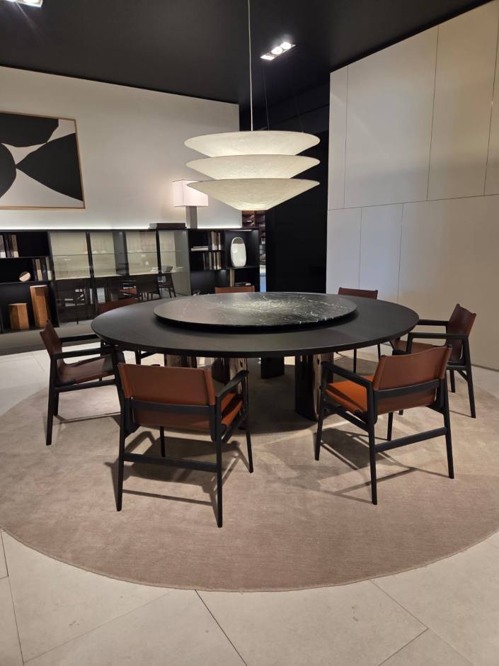 The best multi-brand retailers and interior design services in Milan
